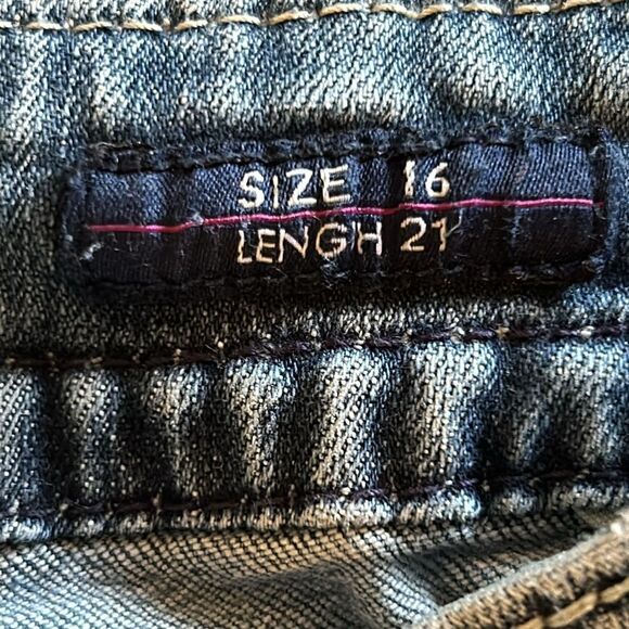 Vigoss The Chelsea Capri Jeans - Picture 4 of 7